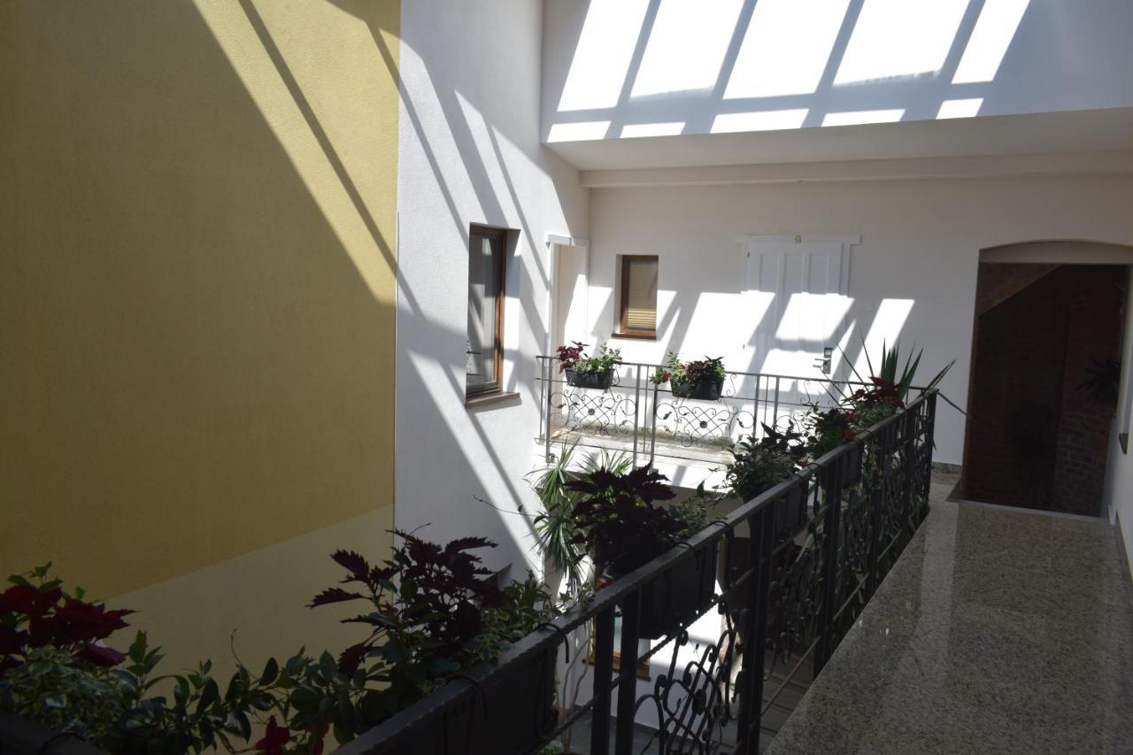 Schloss Apartments Brașov Exterior foto